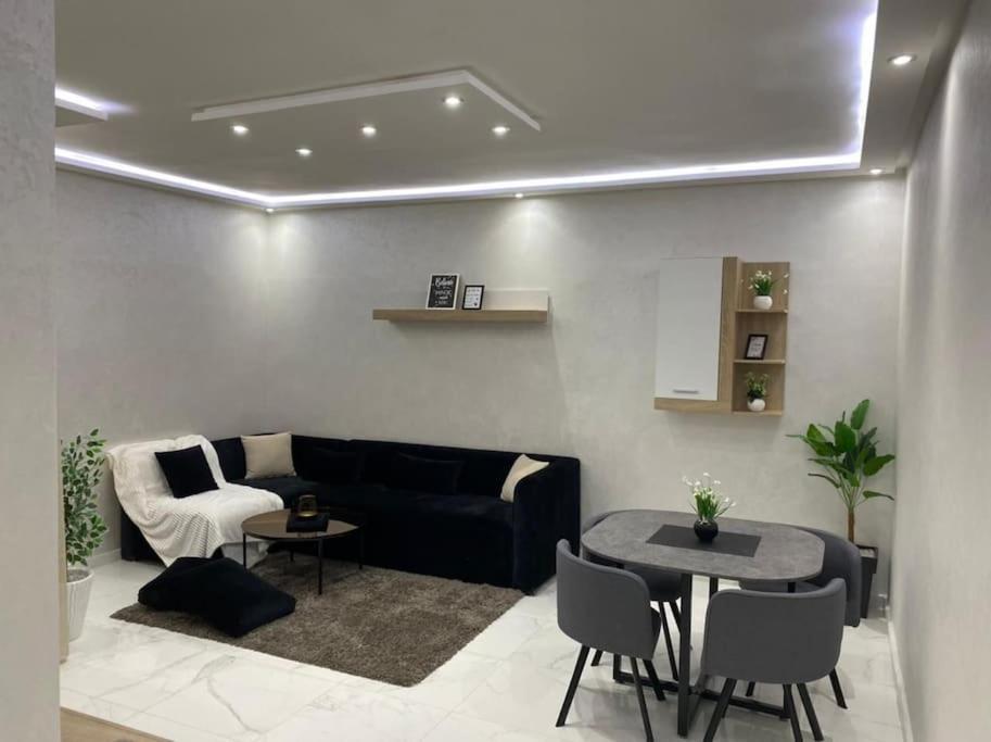 Appart Luxueux Securise Parking 10 Min Medina Fez Buitenkant foto