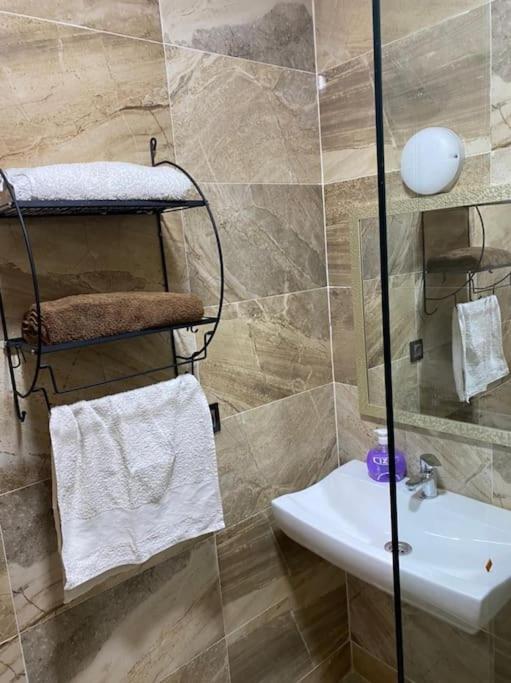 Appart Luxueux Securise Parking 10 Min Medina Fez Buitenkant foto